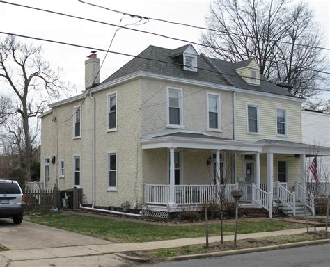 The beautiful Potomac Improvement row houses in the unit block of East