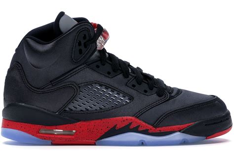 Originally released in 1990, the air jordan 5 dropped in four colorways during its initial run. Jordan 5 Retro Satin Bred (GS) - 440888-006