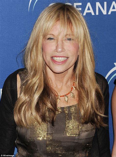 Carly Simon Reveals She Had Sexual Encounters Aged Seven With A Teenage