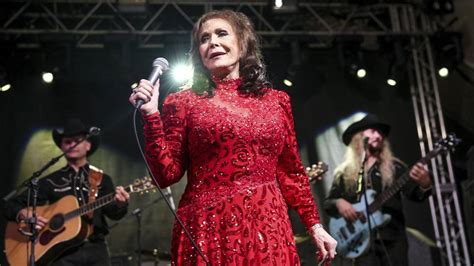 Loretta Lynn Songs Heres The Artists Most Popular Music Lexington
