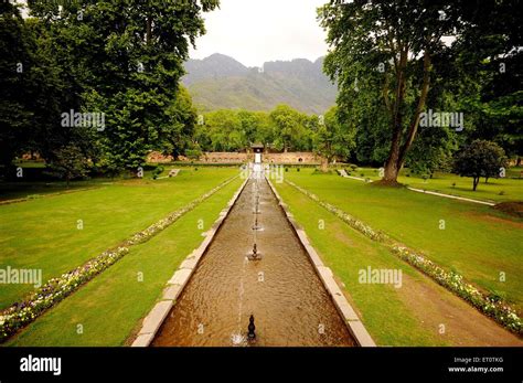 Fountains In Mughal Garden Nishat Bagh Srinagar Jammu And Kashmir