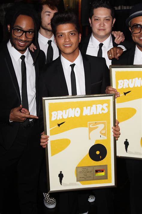 Bruno Mars Bruno Mars Photos Bruno Mars Doo Wops And Hooligans