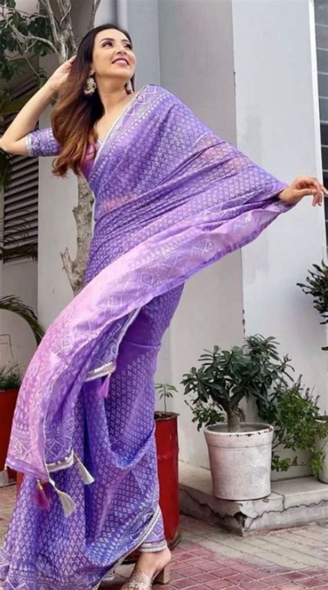 Pin By G Matter On Saree Sensuous Fashion Saree Sari