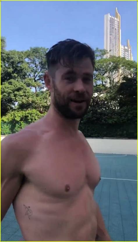 Chris Hemsworth Bares His Ripped Body In Shirtless Videos Photo
