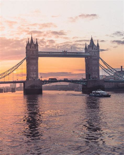 Sunrise At Tower Bridge Golden Hour In London And A History Solosophie