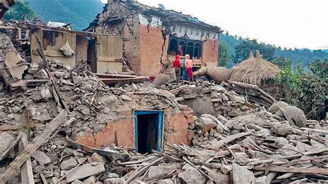 Nepal S Earth Shook Many Houses Collapsed See The Scary Pictures Of