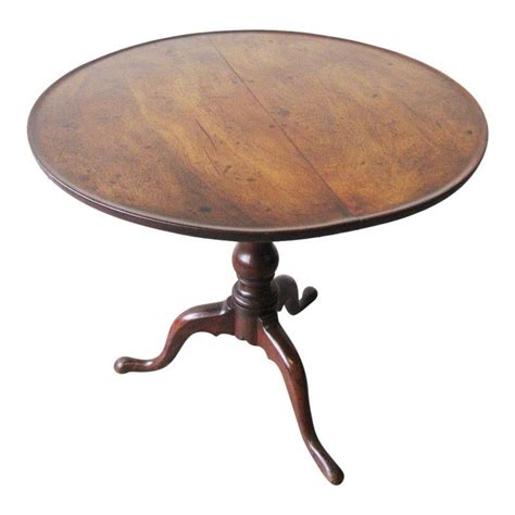 Antique American Tilt Top Pedestal Tea Table Walnut Table Table