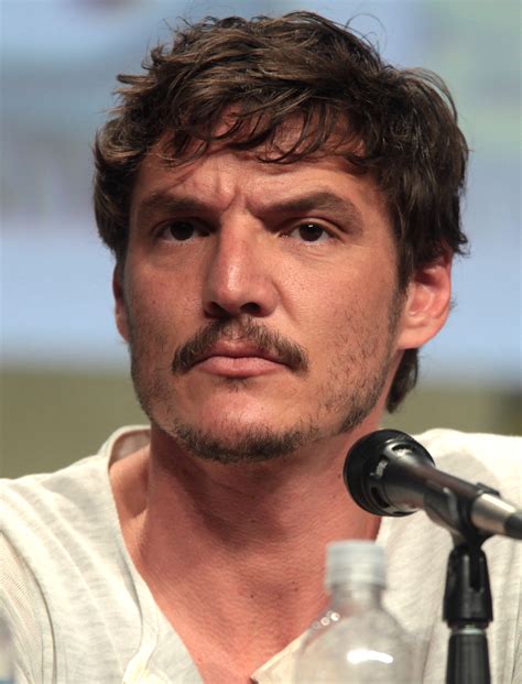 I spoke to pedro pascal about wonder woman 1984 and the mandalorian and hoooo boy did we pedro pascal is max lord in #ww84 , in theaters and exclusively on @hbomax* december 25. Pedro Pascal 2018: Girlfriend, tattoos, smoking & body facts - Taddlr