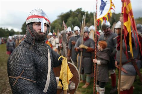 Re Enacting The Battle Of Hastings Photo 1 Pictures Cbs News