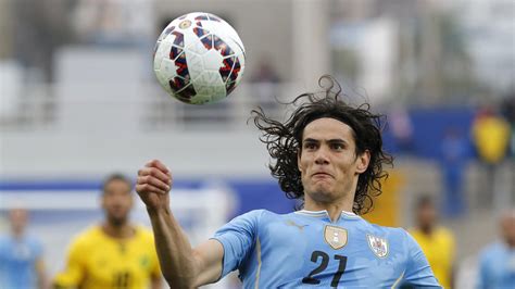 Edinson roberto cavani gómez (spanish pronunciation: Uruguay striker Cavani may miss Chile quarter-final ...