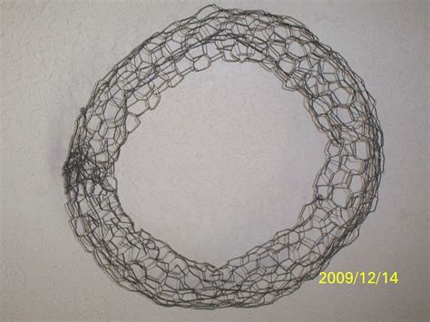 Homemade Wreath From Chicken Wire With Endless Possibilites Homemade
