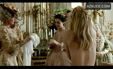 Kirsten Dunst Butt Scene In Marie Antoinette Aznude