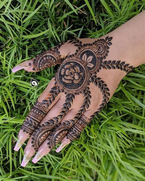 Exquisite Back Hand Mehndi Designs For Your Wedding Back Hand Mehndi
