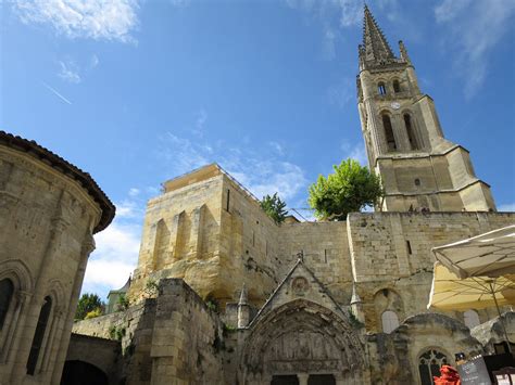 Pobierz to zdjęcie catacombs of monolithic church st emilion teraz. Monolithic Church of Saint-Emilion, Aquitaine, France ...