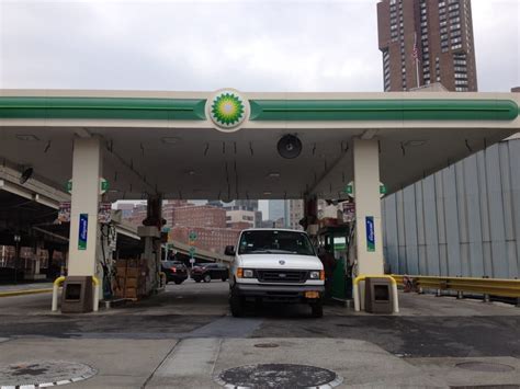 Bp 13 Reviews Gas Stations E 23rd St And Fdr Dr Stuyvesant Town