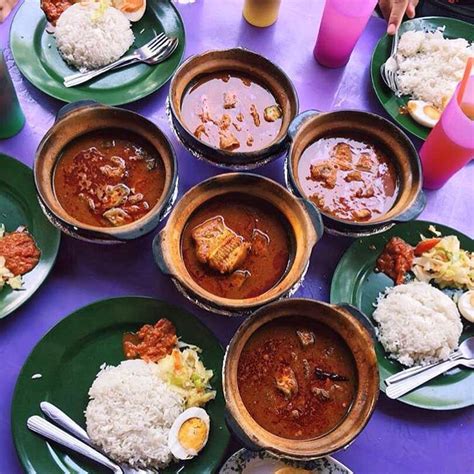 Asam pedas ikan adalah lebih terkenal di penempatan berdekatan laut di mana makanan melaka: 5 Tempat Makan Best Di Melaka Wajib Anda Singgah! | YOY ...
