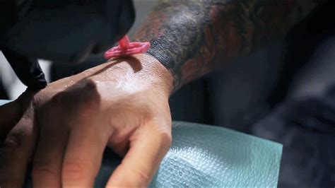 How To Prepare Skin For A Tattoo Tattoo Artist Youtube