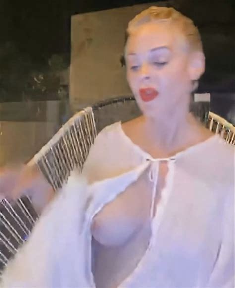 Rose McGowan Nude During Live Broadcast 3 Videos 14 Pics The