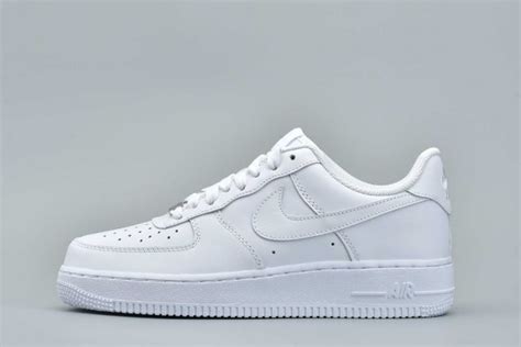 Classic All White Nike Air Force 1 07 Low Whiteout Af1