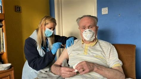 Covid South Tyneside Housebound Patients Given Vaccine Jab Bbc News