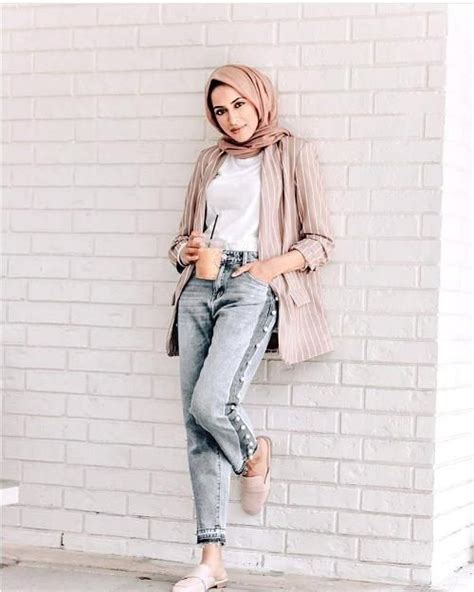 Striped Blush Blazer Hijab Style Summer 2018 Just Trendy Girls Hijabi Outfits In 2019