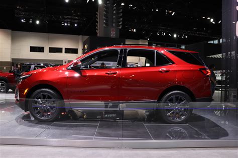 2021 Chevrolet Equinox Arrives With Camaro Styling And New Rs Trim