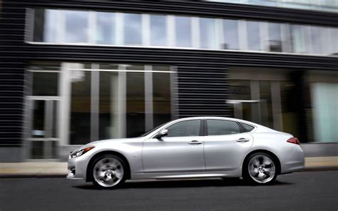 2016 Infiniti Q70 Review Name Change Aside An Aging Luxury Muscle Car