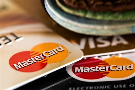The Benefits Of Accepting Credit Cards For Small Business Owners