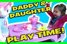 daddy toy play daughter time