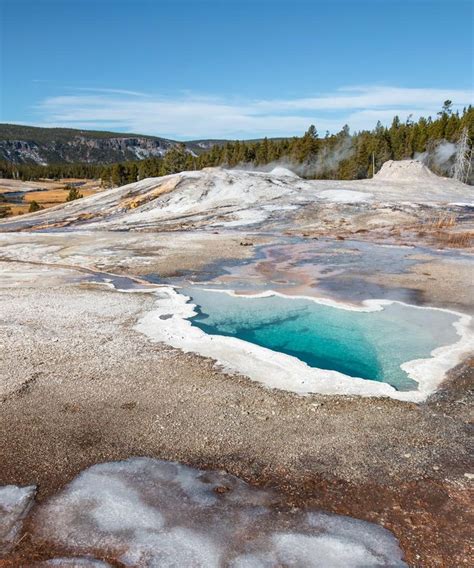 Visit Upper Geyser Basin In Yellowstone Guide Features Tips And Map
