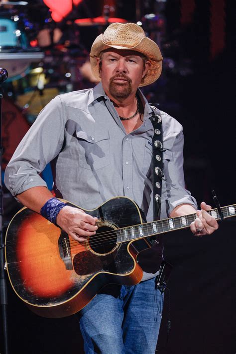 toby keith gives update on debilitating stomach cancer