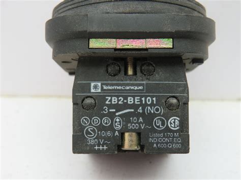 Telemecanique Zb2 Be101 Black Push Button 30mm 2no Contacts 10a Lot