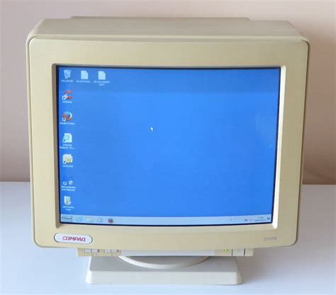 Compaq 171fs Crt Working Old Style Retro 43 Aspect Ratio 17 Inch