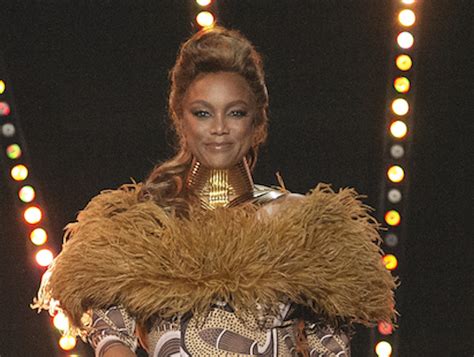 Tyra Banks Turns Heads In Dramatic Ostrich Feather Dress On Dwts