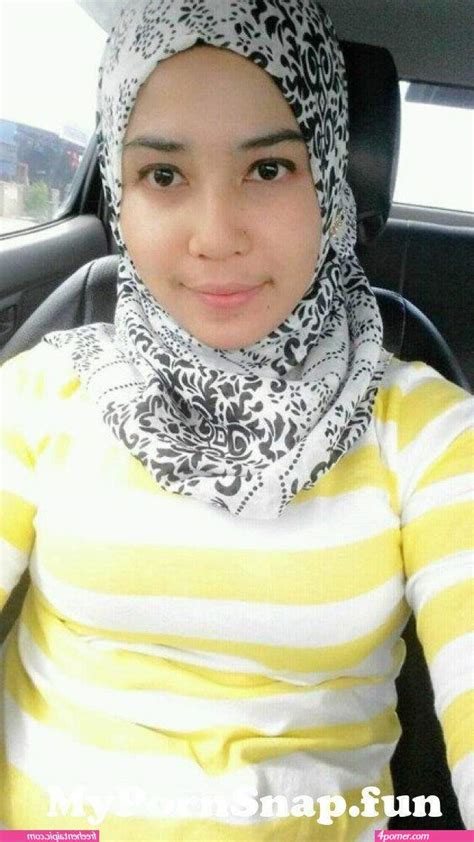 Janda Hijab Bugil Ngangkang 4porner