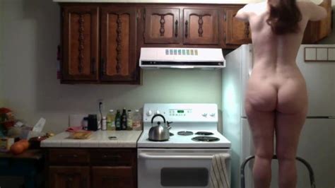 Chubby Butt Ginger Cuisiniers Ravioli Avant Que Tout Expire Naked Dans