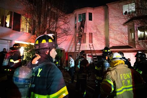 Firefighters Battle Blaze At Home In Aspen Knolls Complex