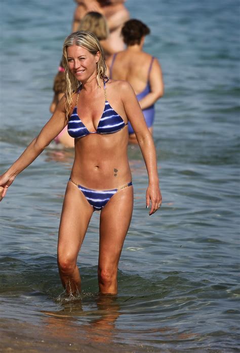 Radio Host Actress Denise Van Outen Bikini Sand Fun Pics