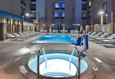 Springhill Suites By Marriott Anaheim Maingate Pool Hotels Near