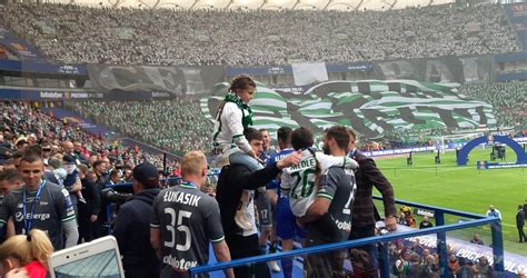 ˈlɛxʲa ˈɡdaj̃sk) is a polish football club based in gdańsk. Lechia Gdańsk nie ma czasu na świętowanie Pucharu Polski ...