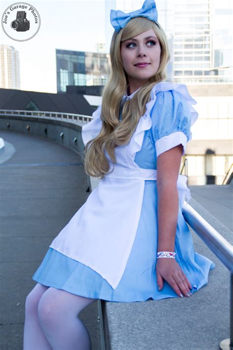 Alice In Wonderland Cosplay