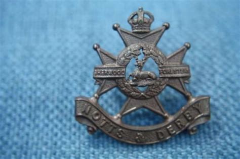 Original Bronze Ww1 British Army Officers Cap Badge Notts And Derby In