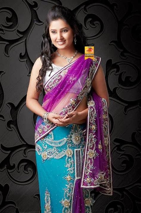 Prajakta Mali Beautiful Pics In Saree Cute Marathi Actresses Bollywood Hollywood South Girls