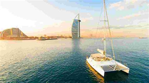 Enjoy Dubai Marina Luxury Yacht Tour With Breakfast