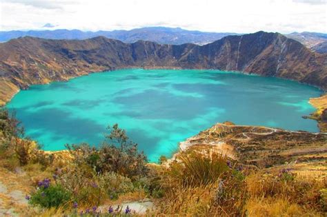 Quilotoa Lagoon And Indian Markets In One Day From Quito Over The Planet