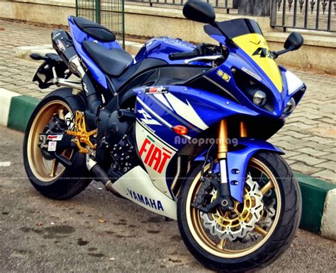 Yamaha yzf r1 is a flagship supersport motorcycle, available in 1 variant in india. WHAT DOES INDIA's SUPERBIKES OFFER IN TERMS OF MILEAGE ...