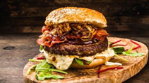 Panggang menggunakan teflon dengan api sedang dengan sedikit mentega. Cara Membuat Burger Sapi, Lengkap Dengan Daftar Bahan-Bahan - Tribun Manado