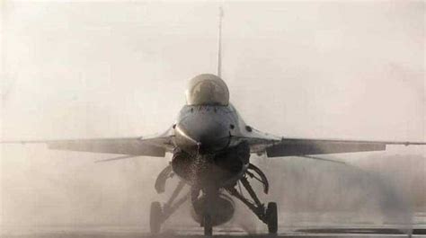 F 16 Fighter Jet Crashes Into California Warehouse Pilot Ejects Zee