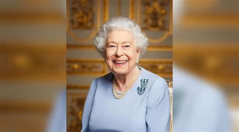 Never Before Seen Portrait Of Queen Elizabeth Ii Launched Forward Of