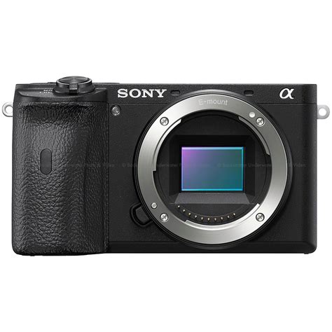 Just reading the spec sheet makes it clear that if you're after a compact, premium camera with all the bells and whistles, you should definitely consider the a6600 on. Sony a6600 Mirrorless Camera